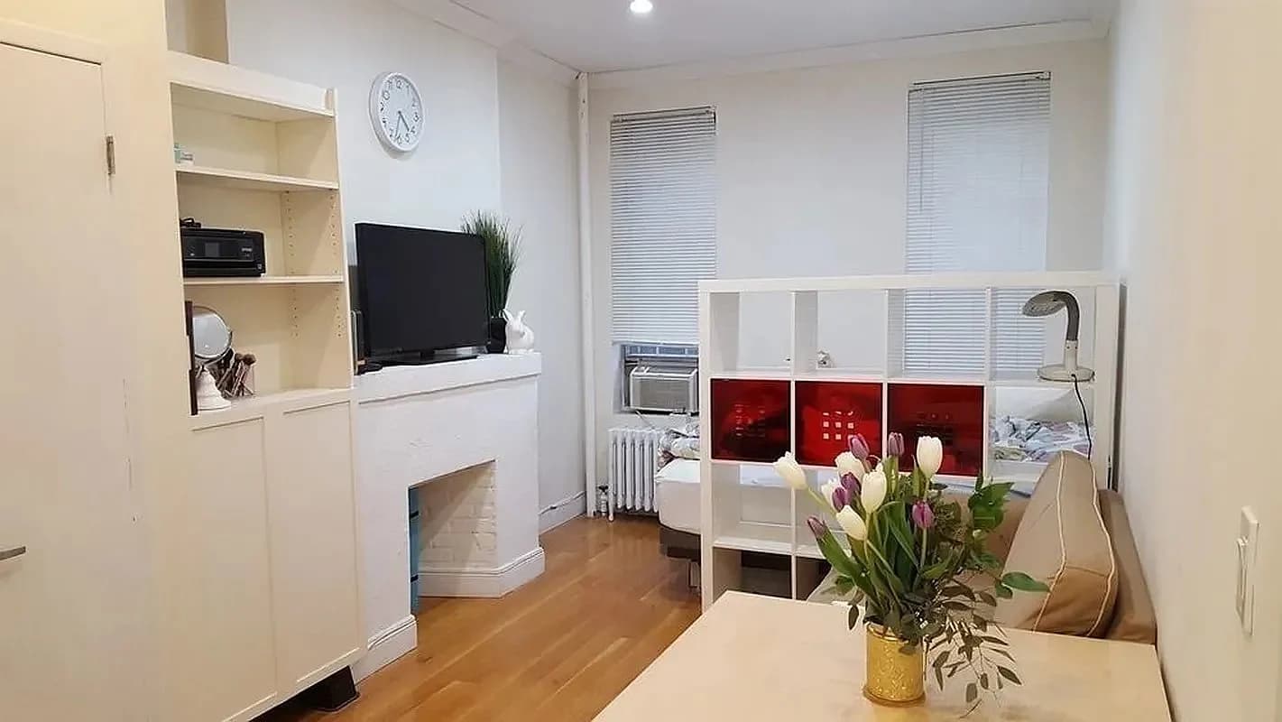 Studio apartment at 220 Sullivan Street, Unit 4F, Greenwich Village, photo 2 of 6