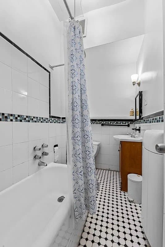 2 bed apartment at 51 West 88th Street, Unit 4A, Upper West Side, photo 6 of 9