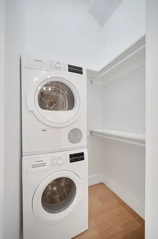 Studio apartment at 171 Suffolk Street, Unit 6J, Lower East Side, photo 3 of 5