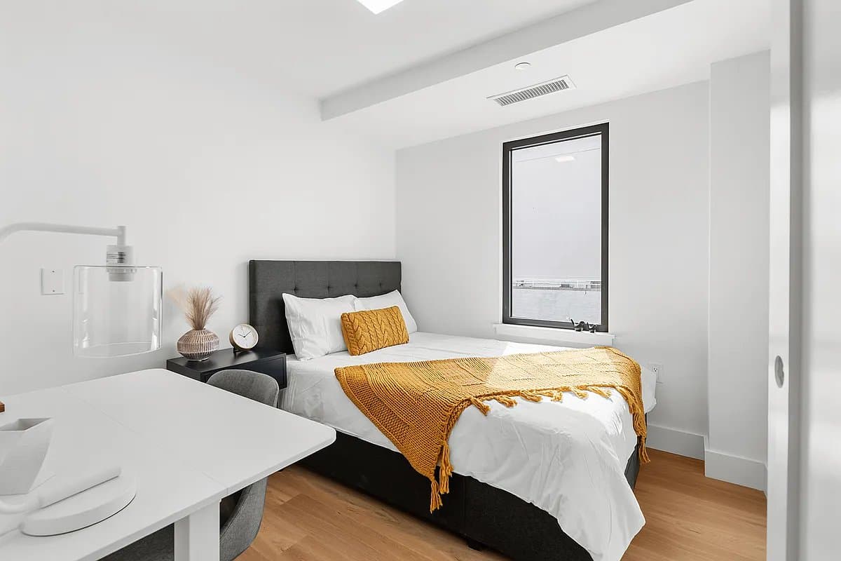 2 bed apartment at 63 Pitt Street, Unit 9E, Lower East Side, photo 2 of 6