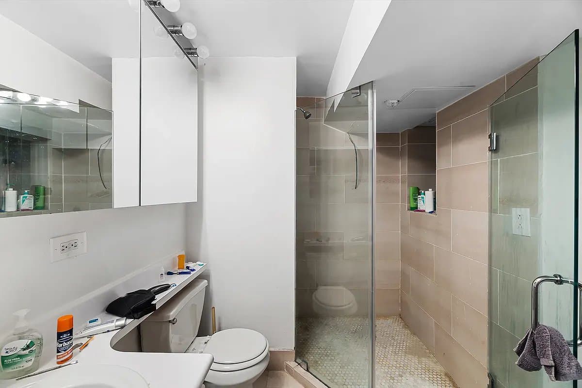 2 bed apartment at 220 Sullivan Street, Unit 1D, Greenwich Village, photo 5 of 6