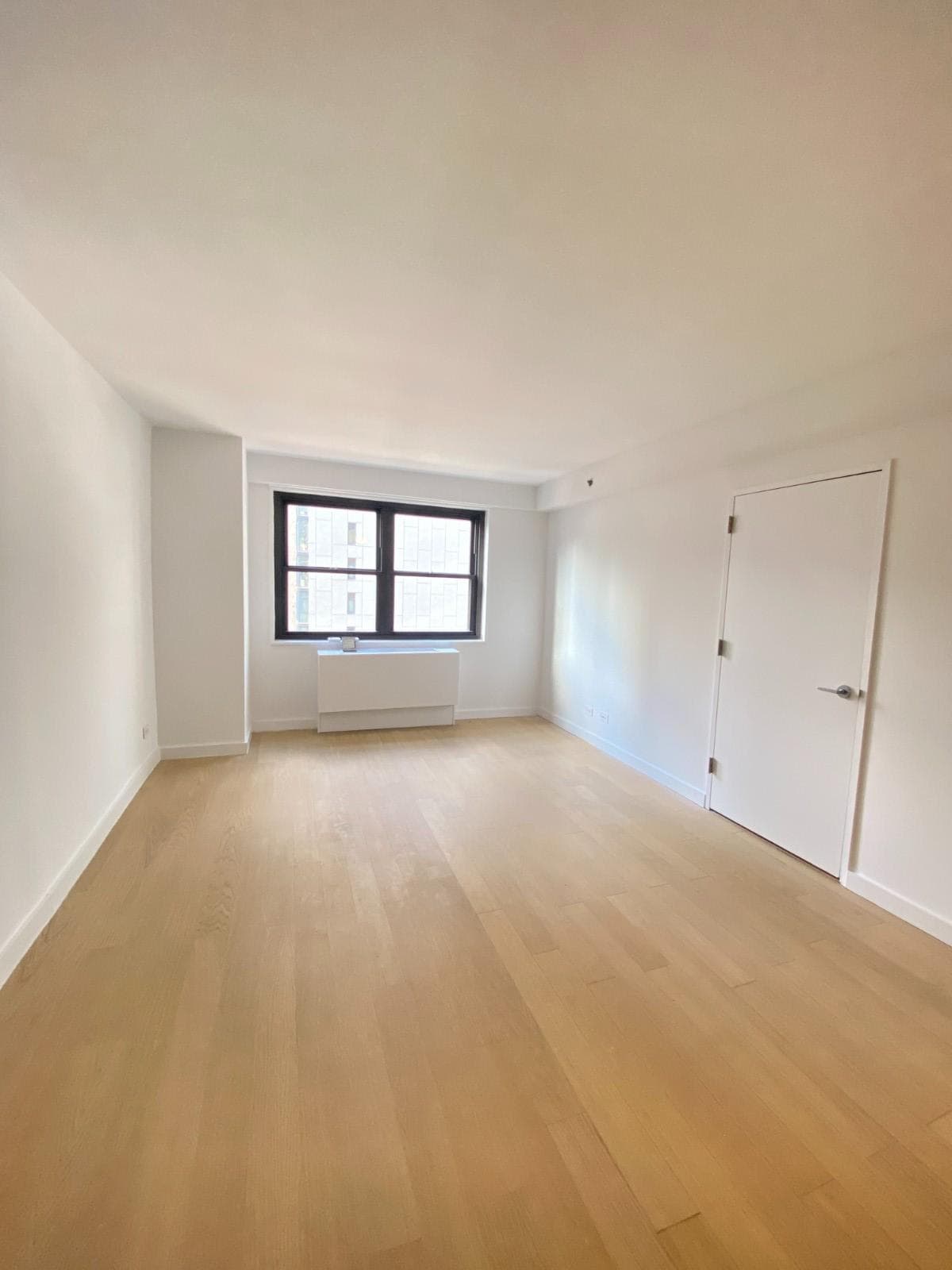 Studio apartment at 222 E 39th ST, Unit 19A, Murray Hill, photo 2 of 6