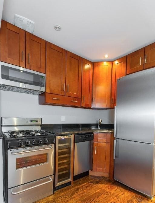 147 Avenue A, photo 5