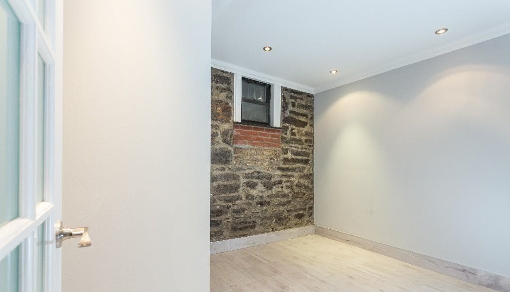 5 bed apartment at 147 Avenue A, Unit 1R, East Village, photo 4 of 8