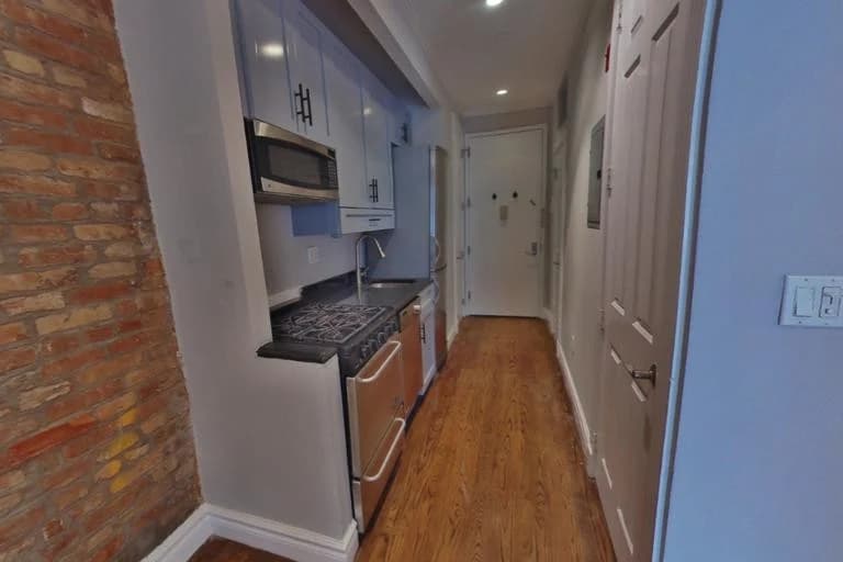 51 Leroy Street, photo 4