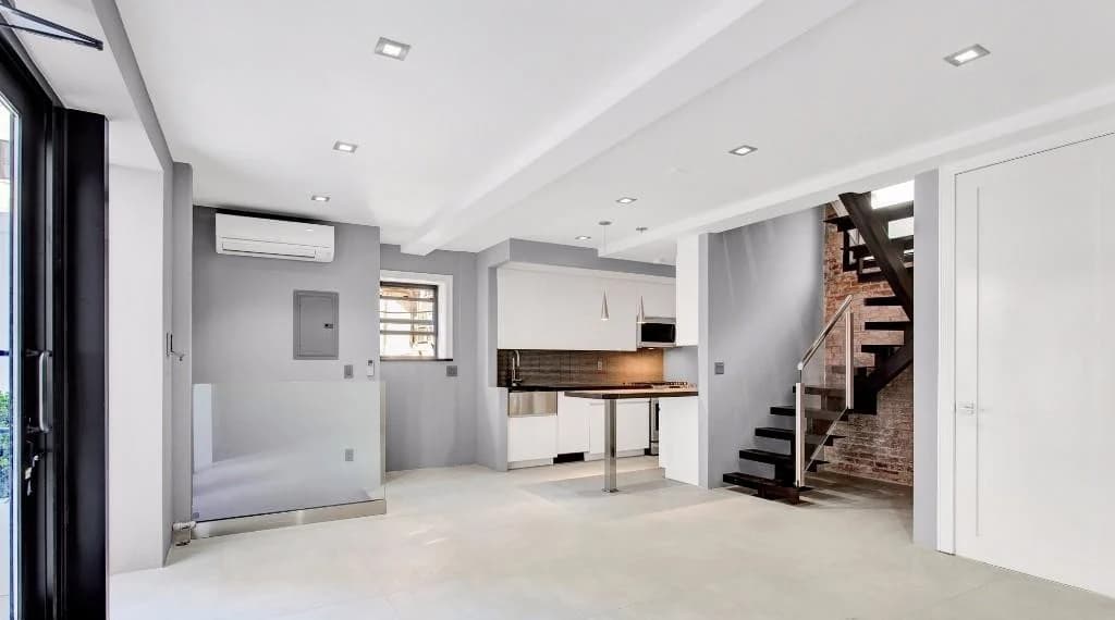 213 East 26th Street