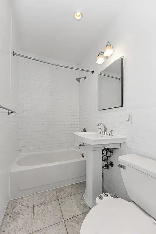1 bed apartment at 448 West 19th Street, Unit 3J, Chelsea, photo 5 of 6