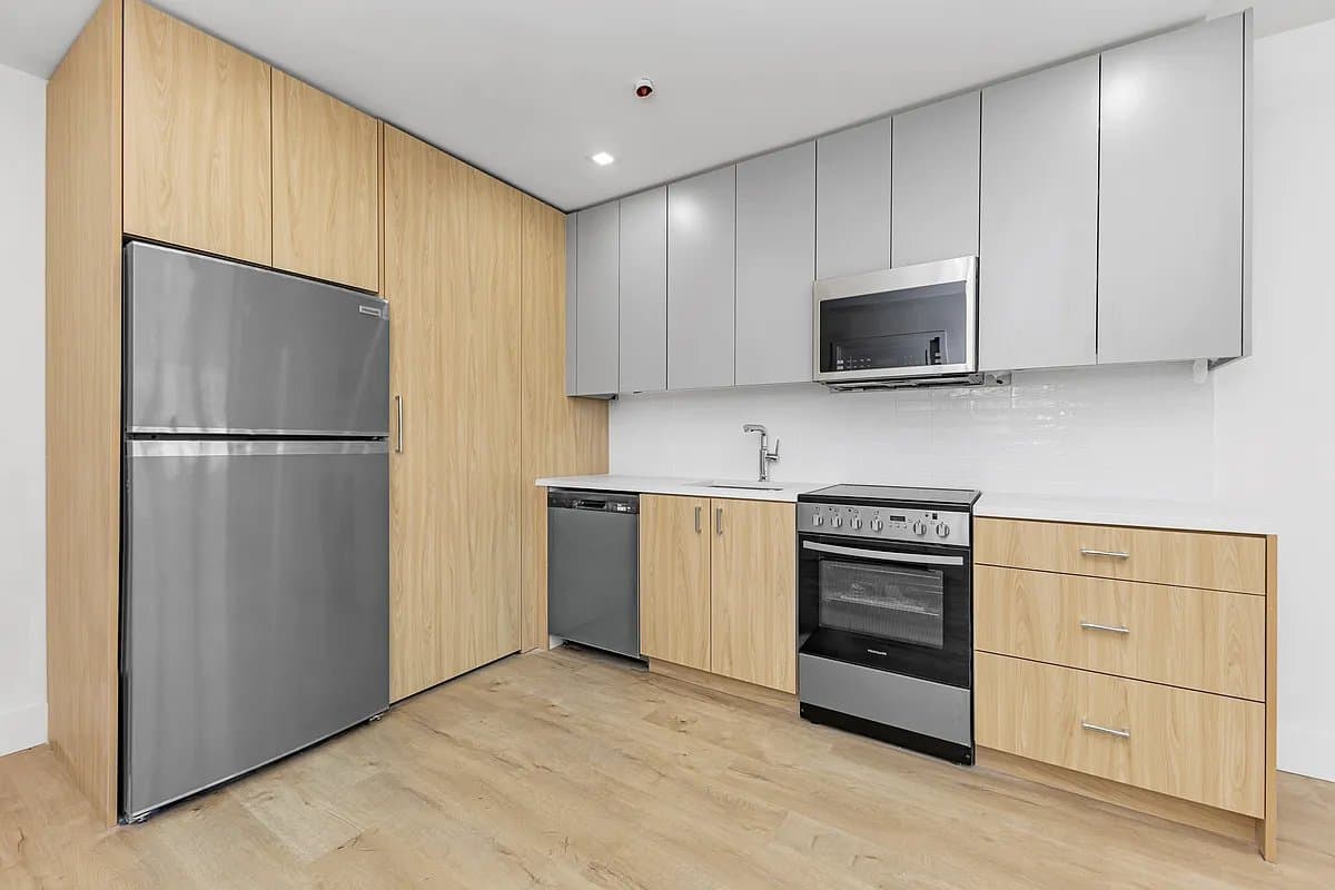 1 bed apartment at 36-45 31st Street, Unit 2E, Long Island City, photo 3 of 10
