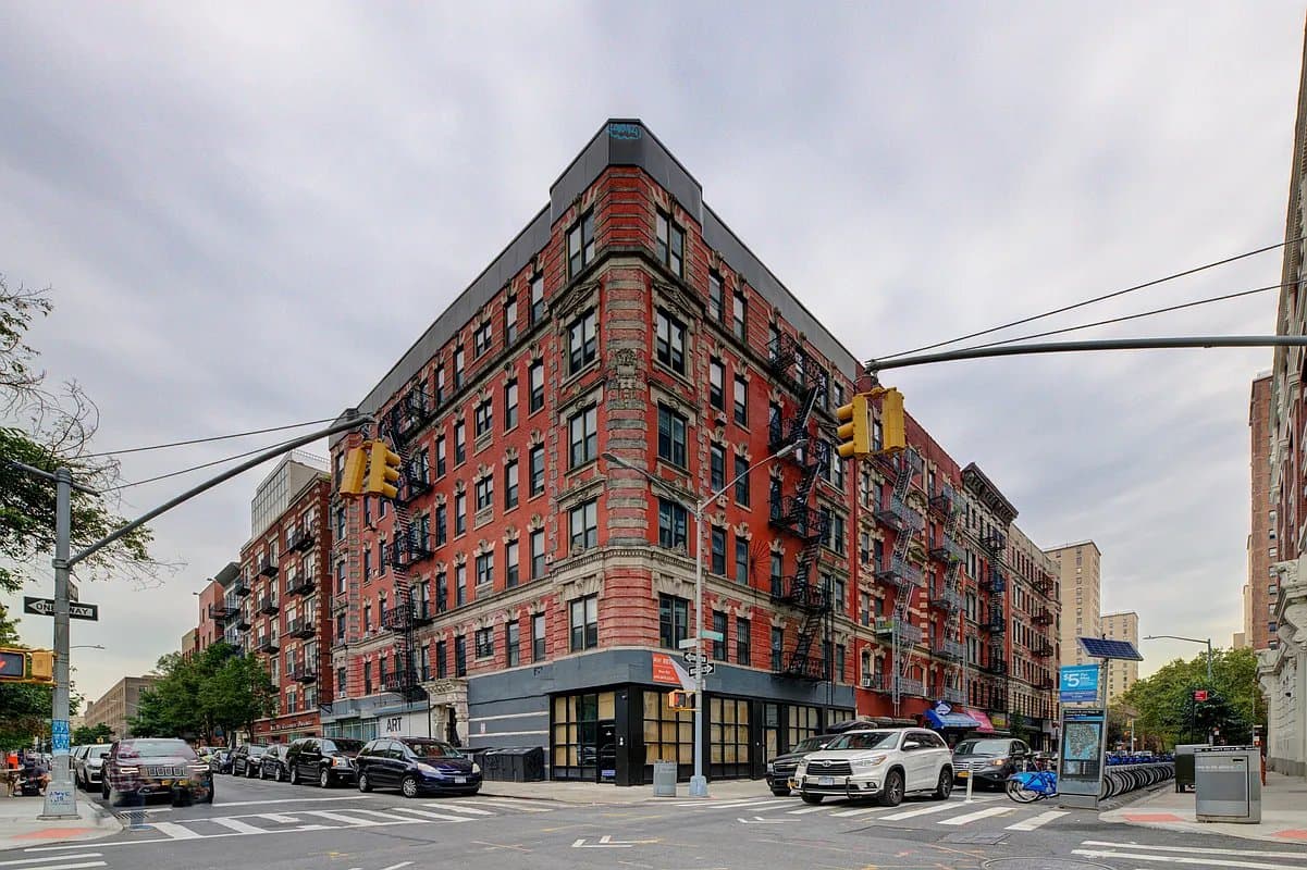 4 bed apartment at 198 Rivington Street, Unit 4B, Lower East Side, photo 11 of 11