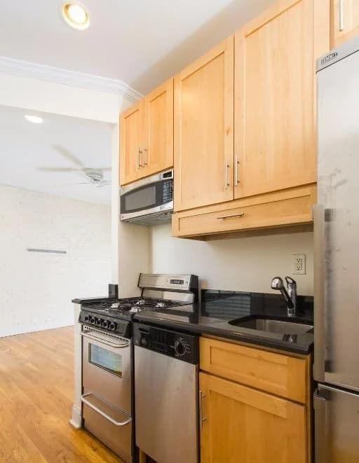 1 bed apartment at 432 East 13th Street, Unit 23, East Village, photo 5 of 5