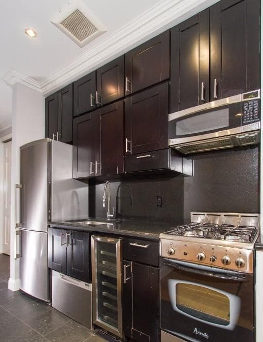 3 bed apartment at 213 East 26th Street, Unit 4C, Kips Bay, photo 2 of 3