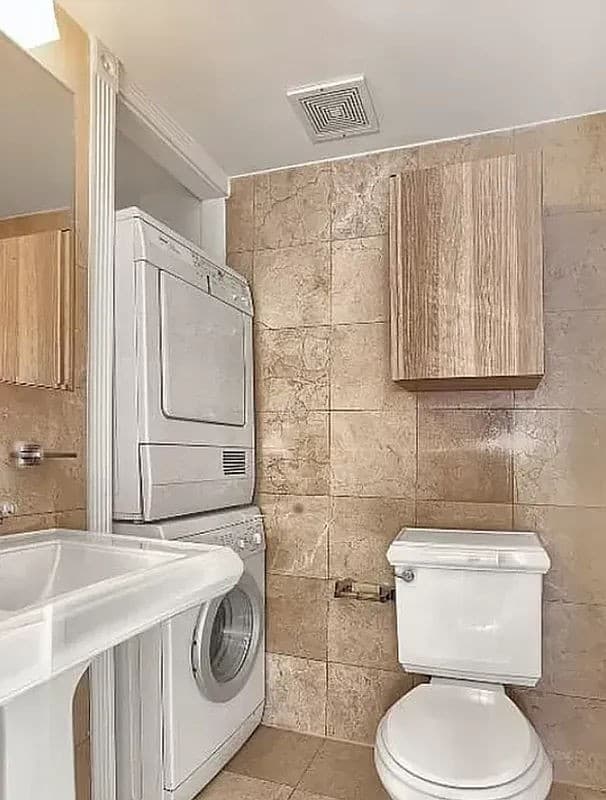 5 bed apartment at 204 East 13th Street, Unit 1, East Village, photo 6 of 7