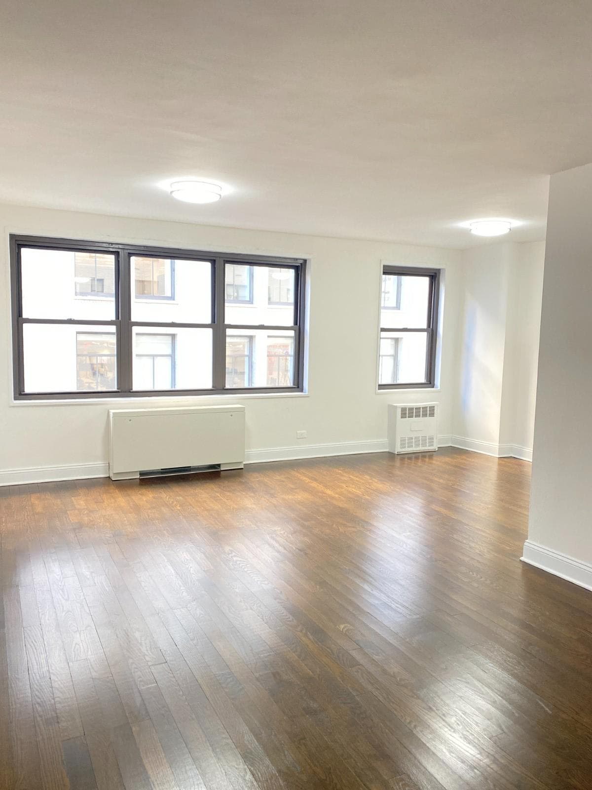 Studio apartment at 96 Fifth Avenue, Unit 5E, Union Square, photo 1 of 9