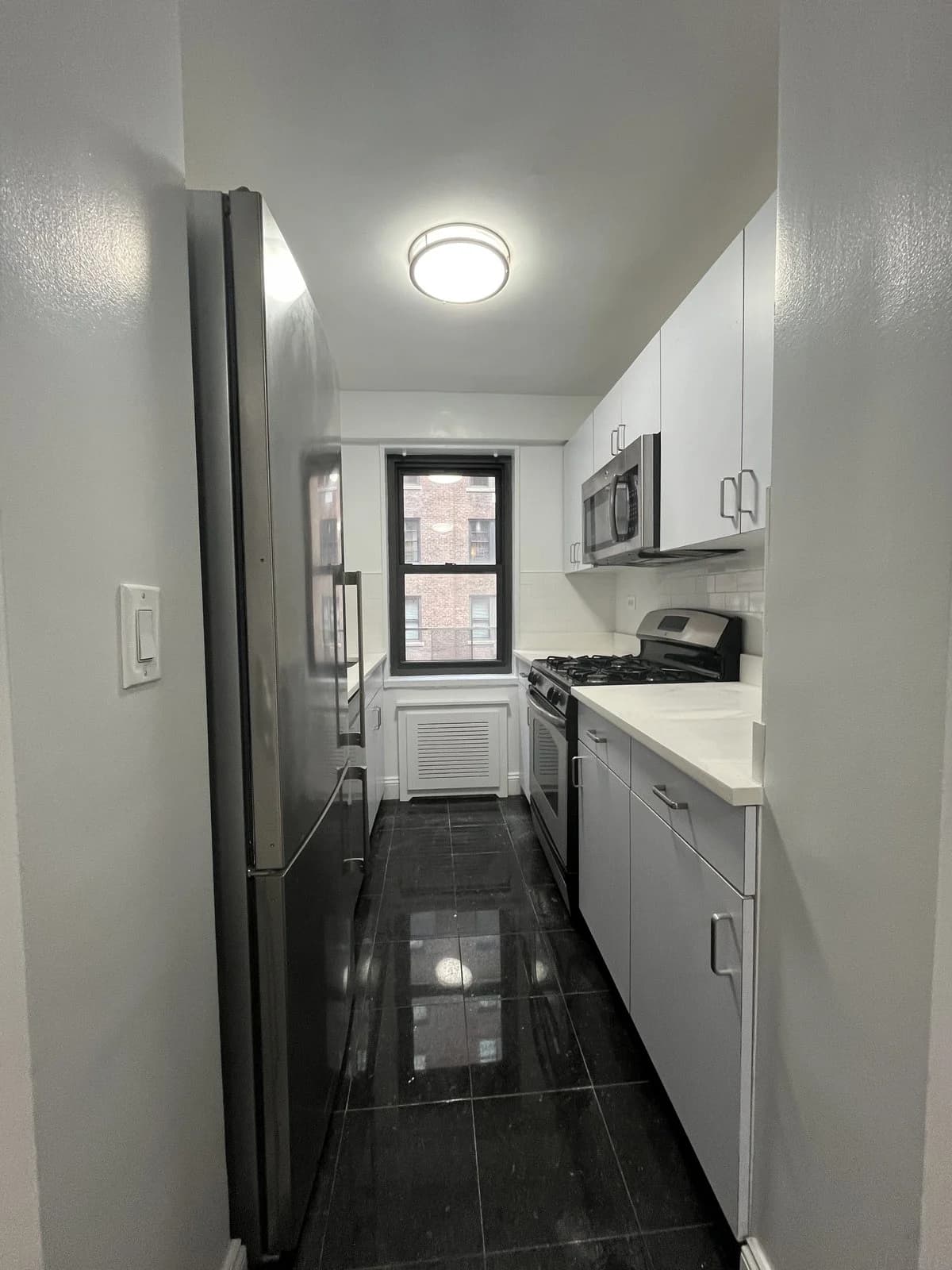 2 bed apartment at 405 East 56th Street, Unit 3D, Midtown East, photo 2 of 7