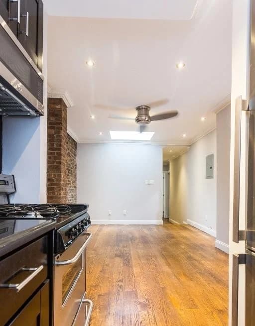 2 bed apartment at 437 W 53rd ST, Unit 2A, Hell's Kitchen, photo 5 of 7