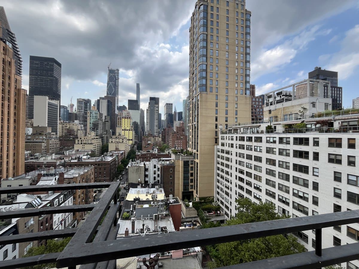 20 Beekman PL