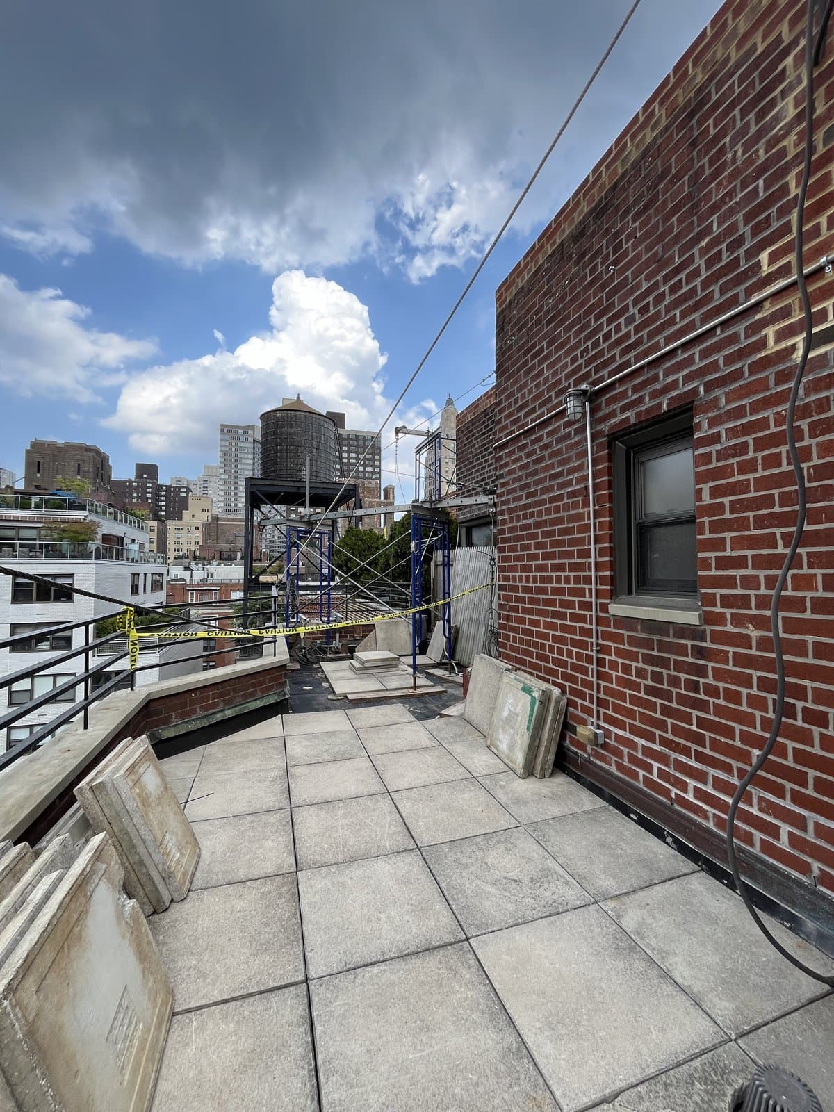 20 Beekman PL, photo 2