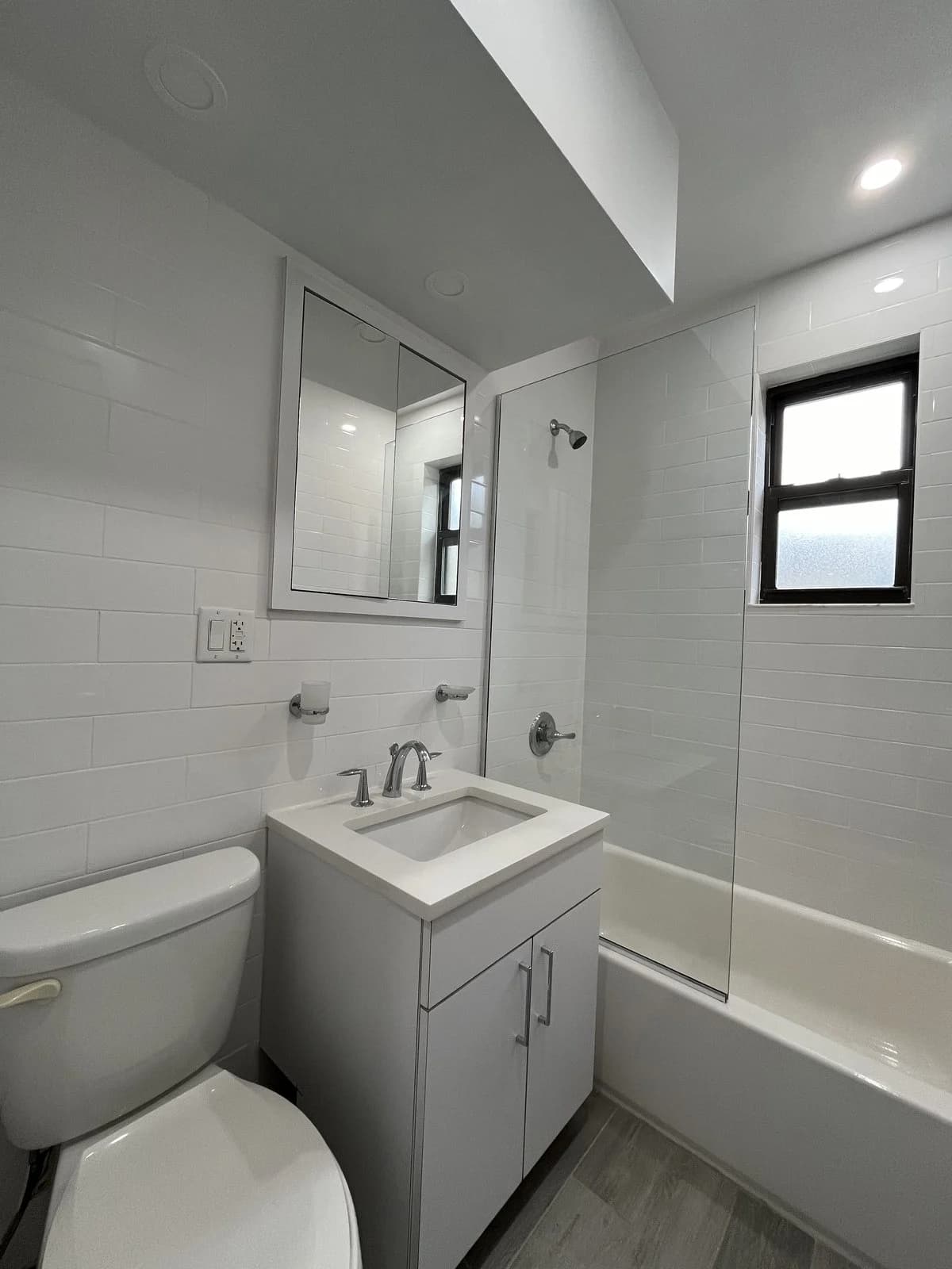 2 bed apartment at 20 Beekman PL, Unit 8B, Midtown East, photo 6 of 21