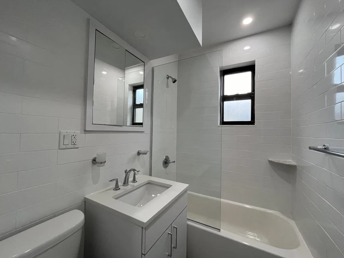 2 bed apartment at 20 Beekman PL, Unit 8B, Midtown East, photo 7 of 21