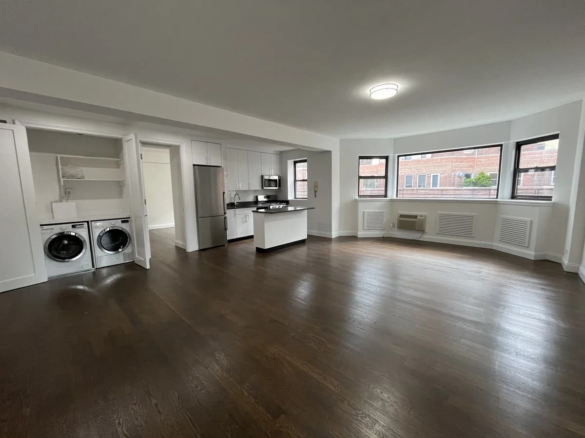 2 bed apartment at 20 Beekman PL, Unit 8B, Midtown East, photo 11 of 21