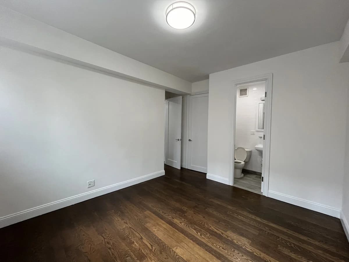2 bed apartment at 20 Beekman PL, Unit 8B, Midtown East, photo 13 of 21