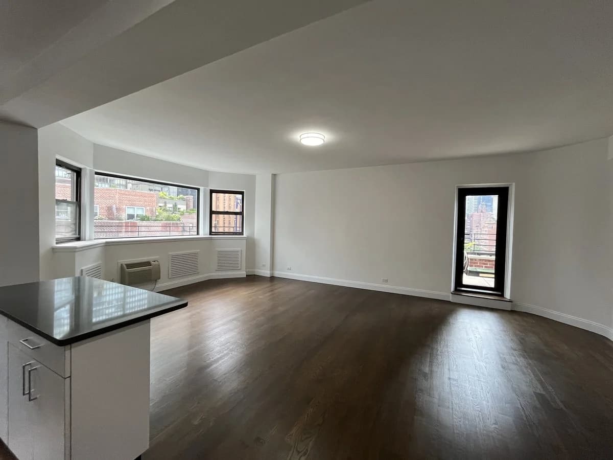 2 bed apartment at 20 Beekman PL, Unit 8B, Midtown East, photo 14 of 21