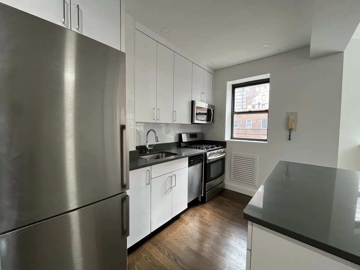 2 bed apartment at 20 Beekman PL, Unit 8B, Midtown East, photo 16 of 21