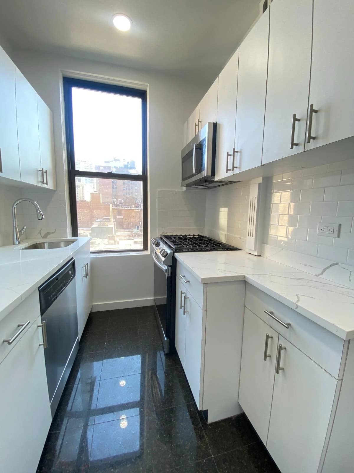 1 bed apartment at 166 W 72nd St, Unit 3C, Upper West Side, photo 6 of 9