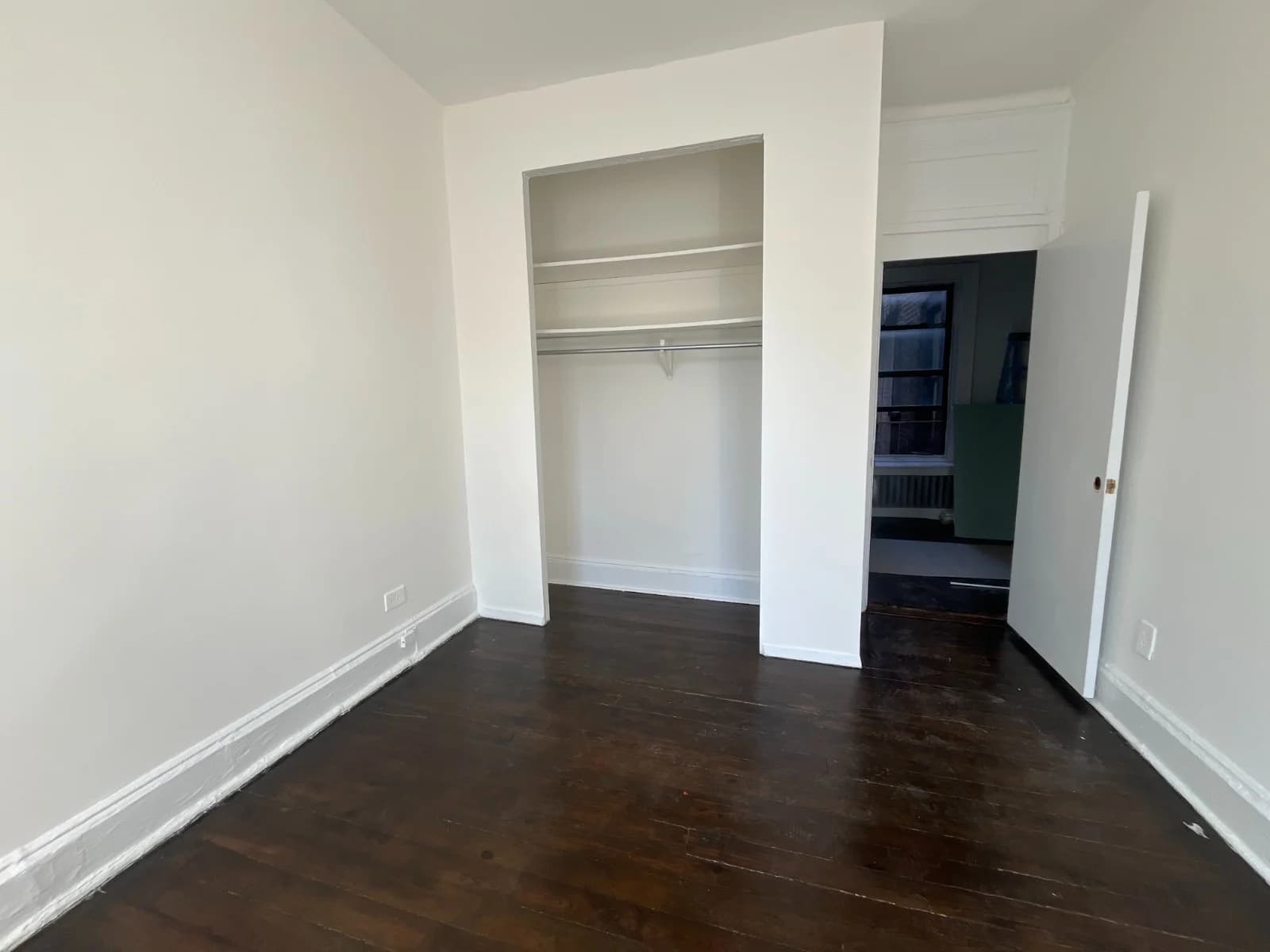 1427 York Ave, photo 4