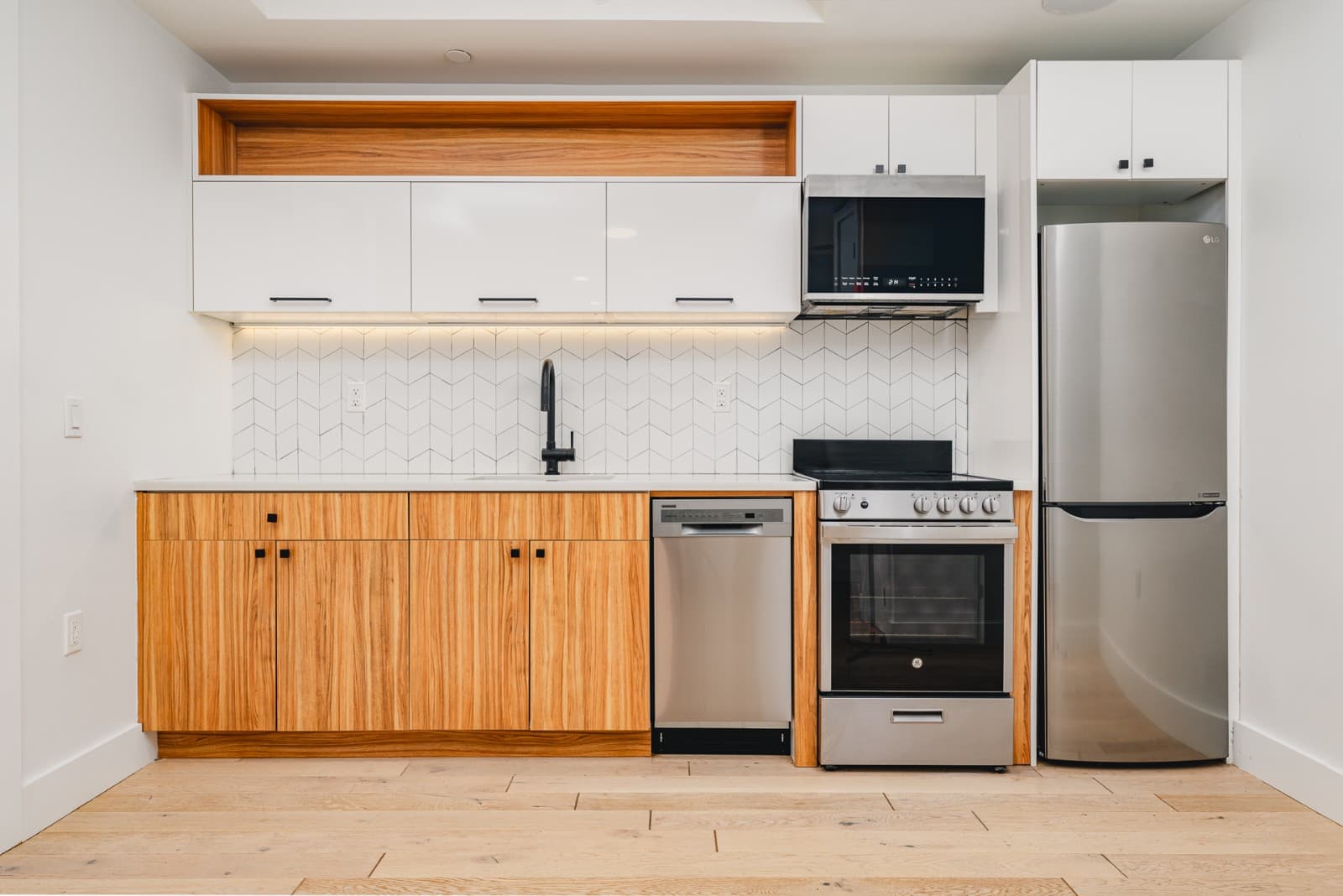 3 bed apartment at 60 West 125th Street, Unit 406, Harlem, photo 5 of 18