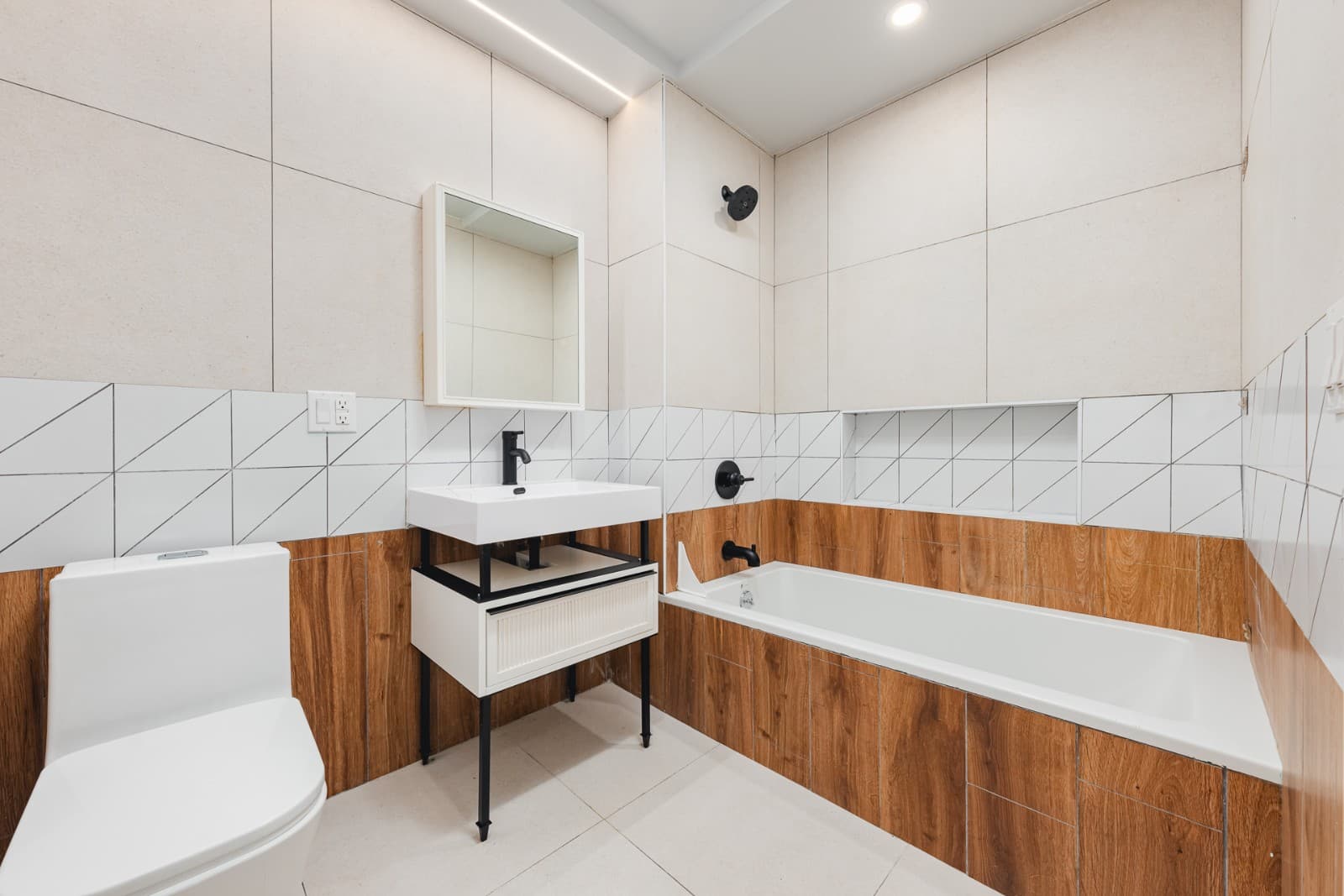 3 bed apartment at 60 West 125th Street, Unit 406, Harlem, photo 6 of 18