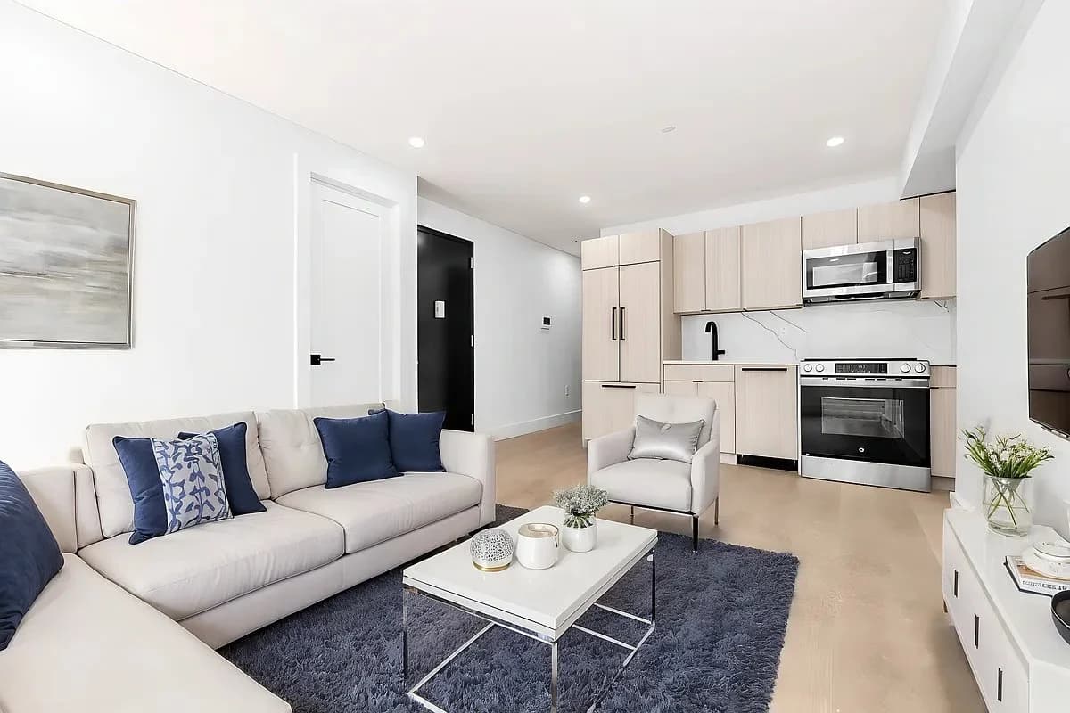 3 bed apartment at 20 East 13th Street, Unit 4, Union Square, photo 2 of 10