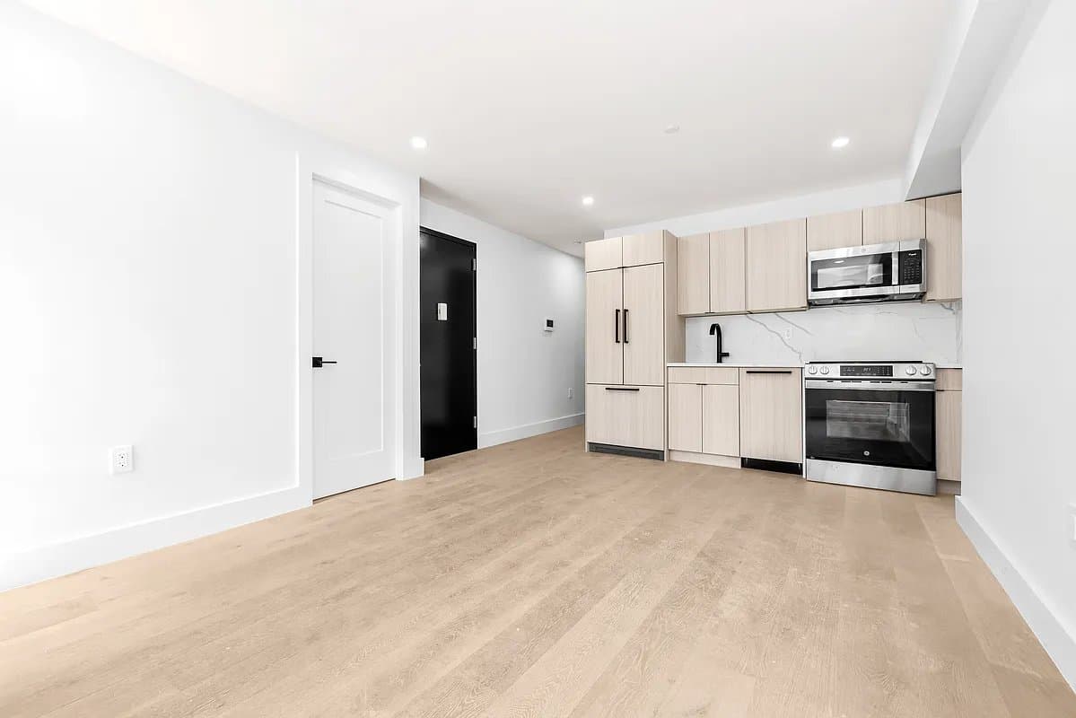3 bed apartment at 20 East 13th Street, Unit 4, Union Square, photo 6 of 10