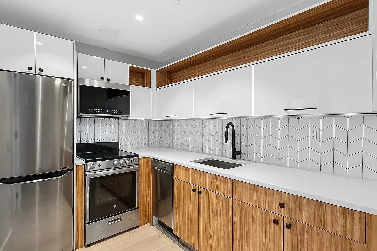 1 bed apartment at 60 West 125th Street, Unit 1608B, Harlem, photo 4 of 8