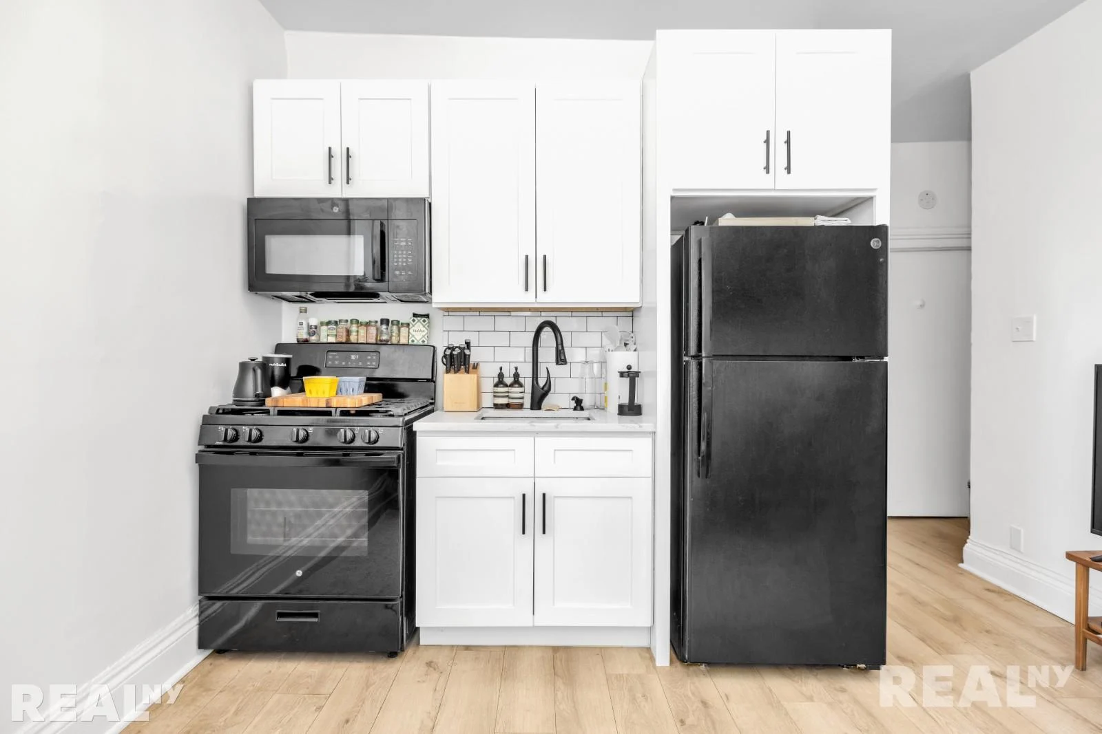 211 Lafayette Avenue, photo 4