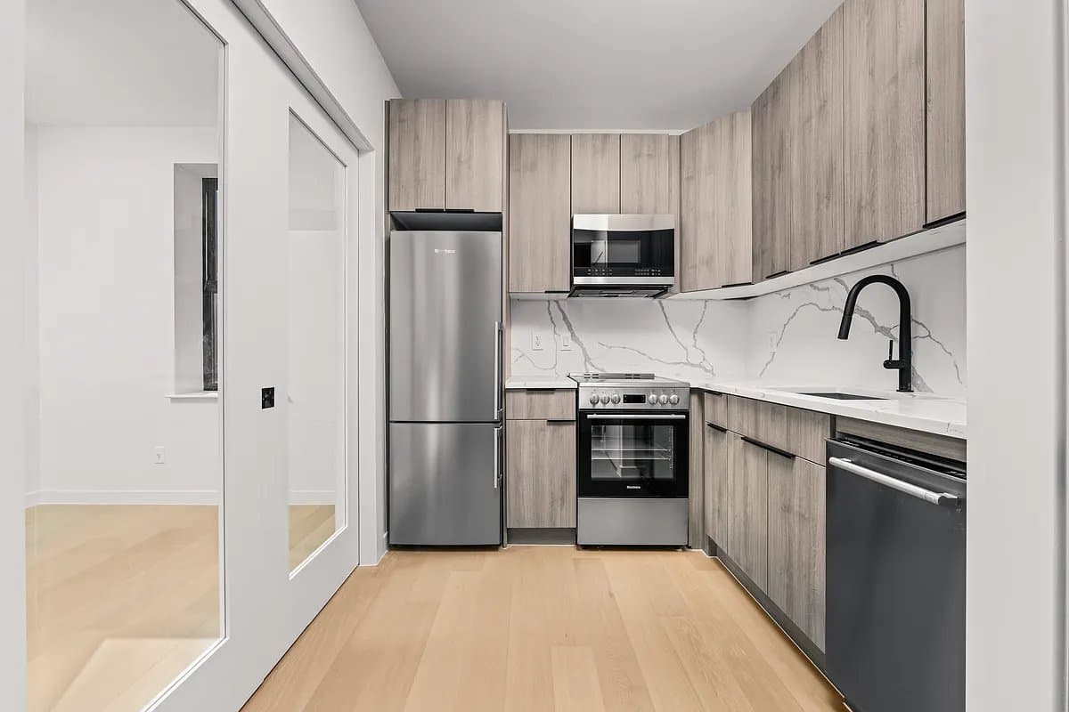 186 Bleecker Street, photo 3