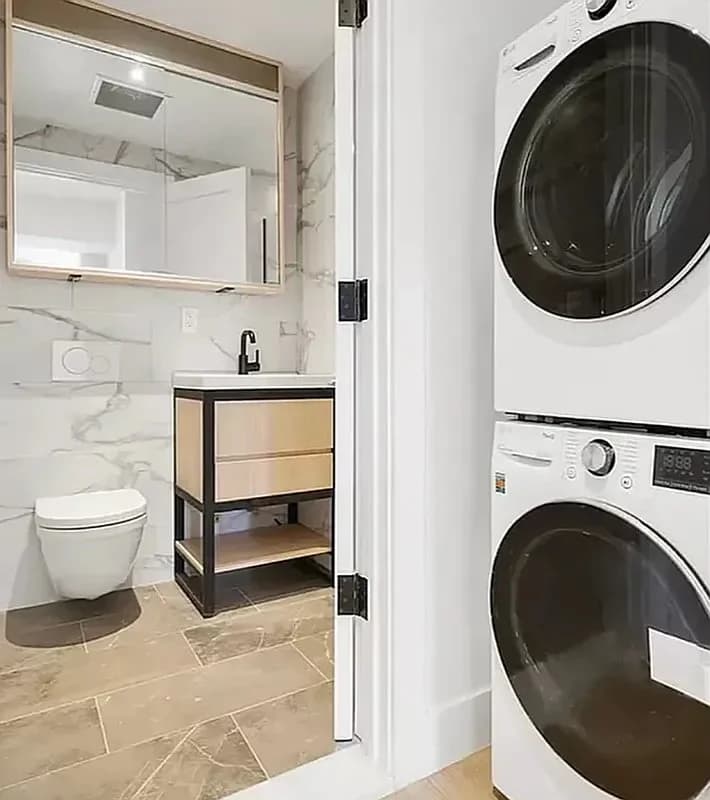 Studio apartment at 207 East 4th Street, Unit 3B, East Village, photo 3 of 5