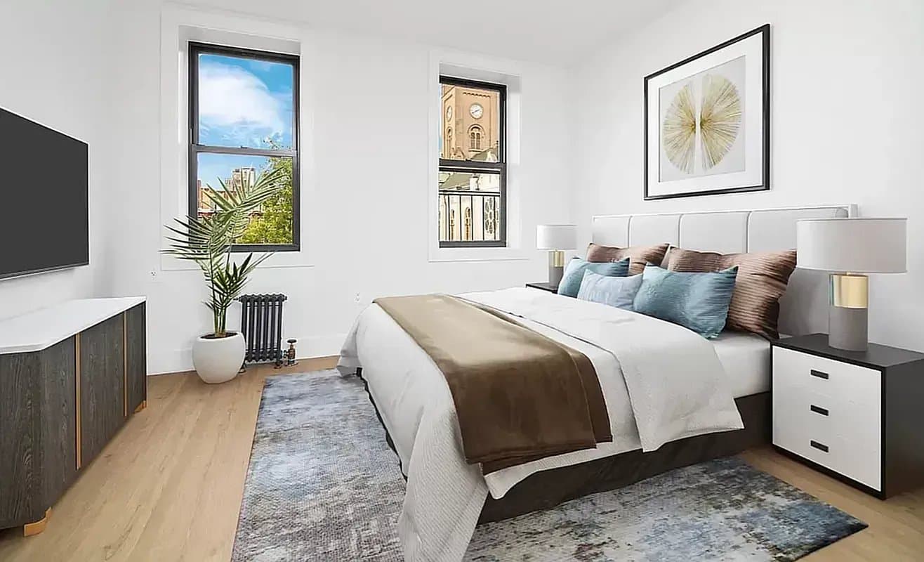 Studio apartment at 207 East 4th Street, Unit 3B, East Village, photo 2 of 5