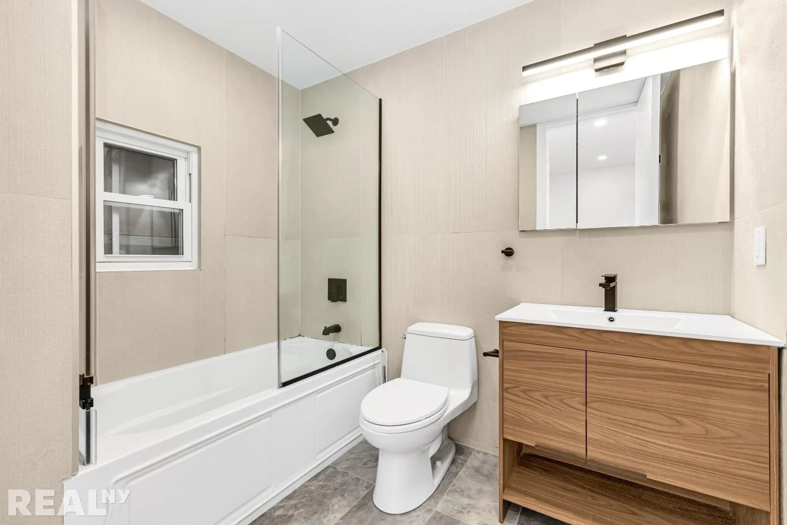 3 bed apartment at 1503 Eighth Avenue, Unit 3L, Park Slope, photo 4 of 8