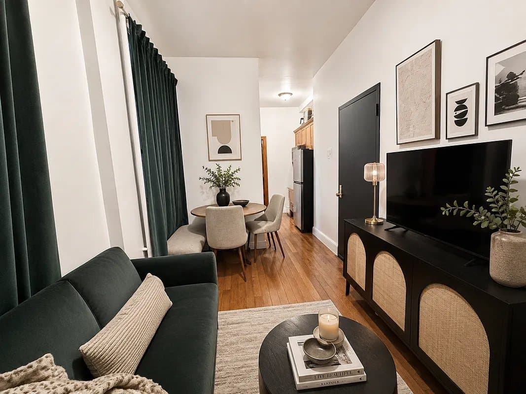 1 bed apartment at 248 Broome Street, Unit 4A, Lower East Side, photo 2 of 5