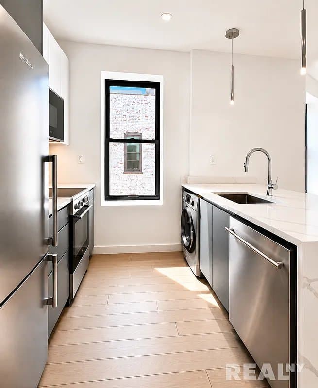 2 bed apartment at 19 Wyckoff Street, Unit 23, Cobble Hill, photo 5 of 7