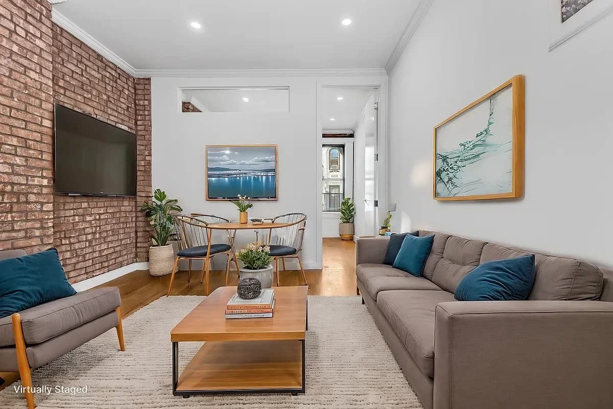1 bed apartment at 829 Ninth Avenue, Unit 4C, Hell's Kitchen, photo 1 of 4