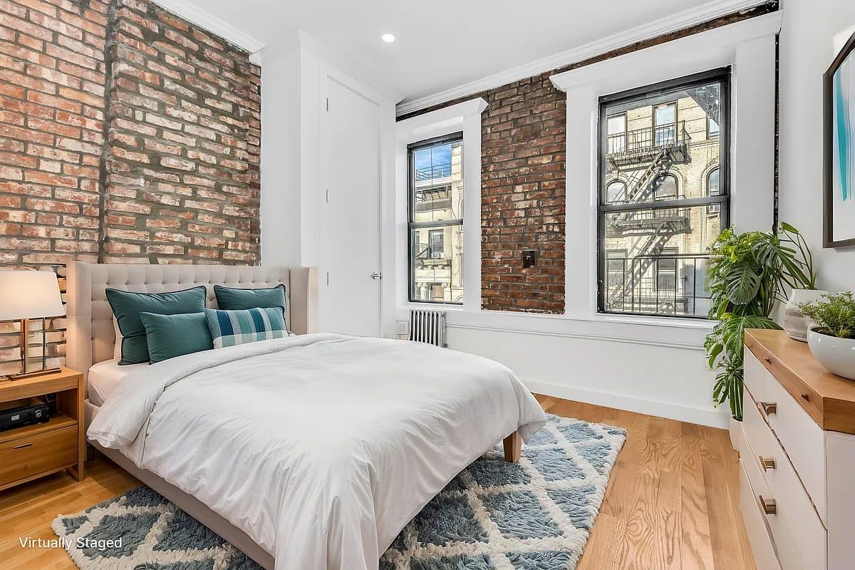 1 bed apartment at 829 Ninth Avenue, Unit 4C, Hell's Kitchen, photo 2 of 4