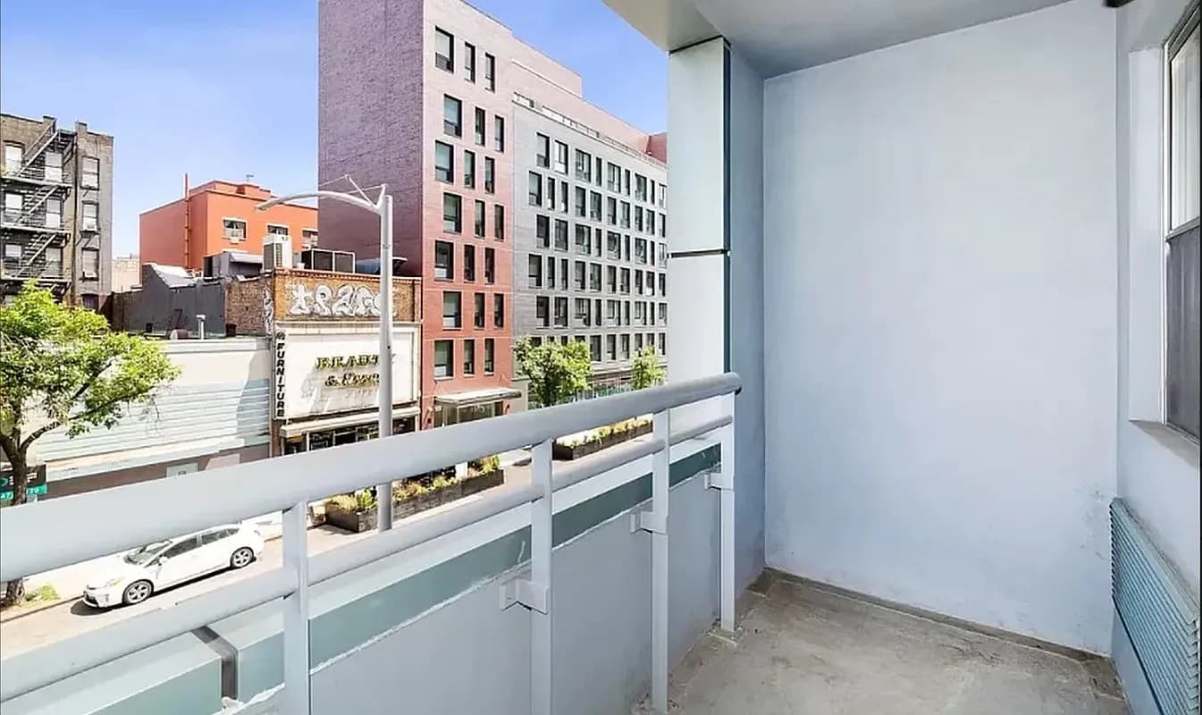 3 bed apartment at 152 Ludlow Street, Unit 3B, Lower East Side, photo 5 of 9