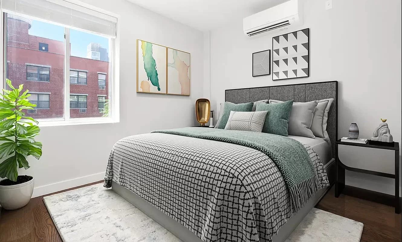 3 bed apartment at 152 Ludlow Street, Unit 3B, Lower East Side, photo 3 of 9