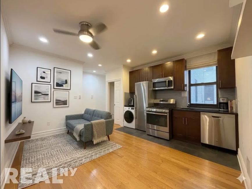 315 Lincoln Place