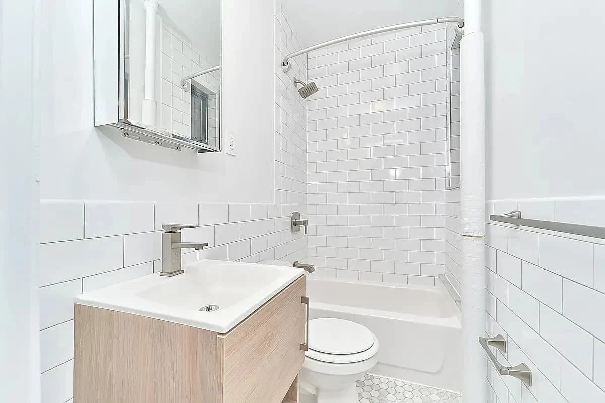 1 bed apartment at 5 Spring Street, Unit 3D, Nolita, photo 4 of 4