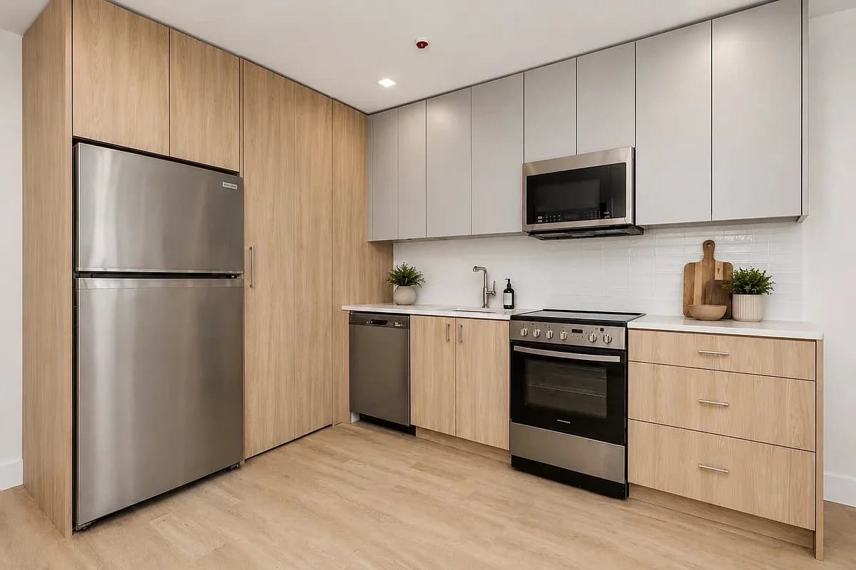 1 bed apartment at 36-45 31st Street, Unit 3H, Long Island City, photo 2 of 11