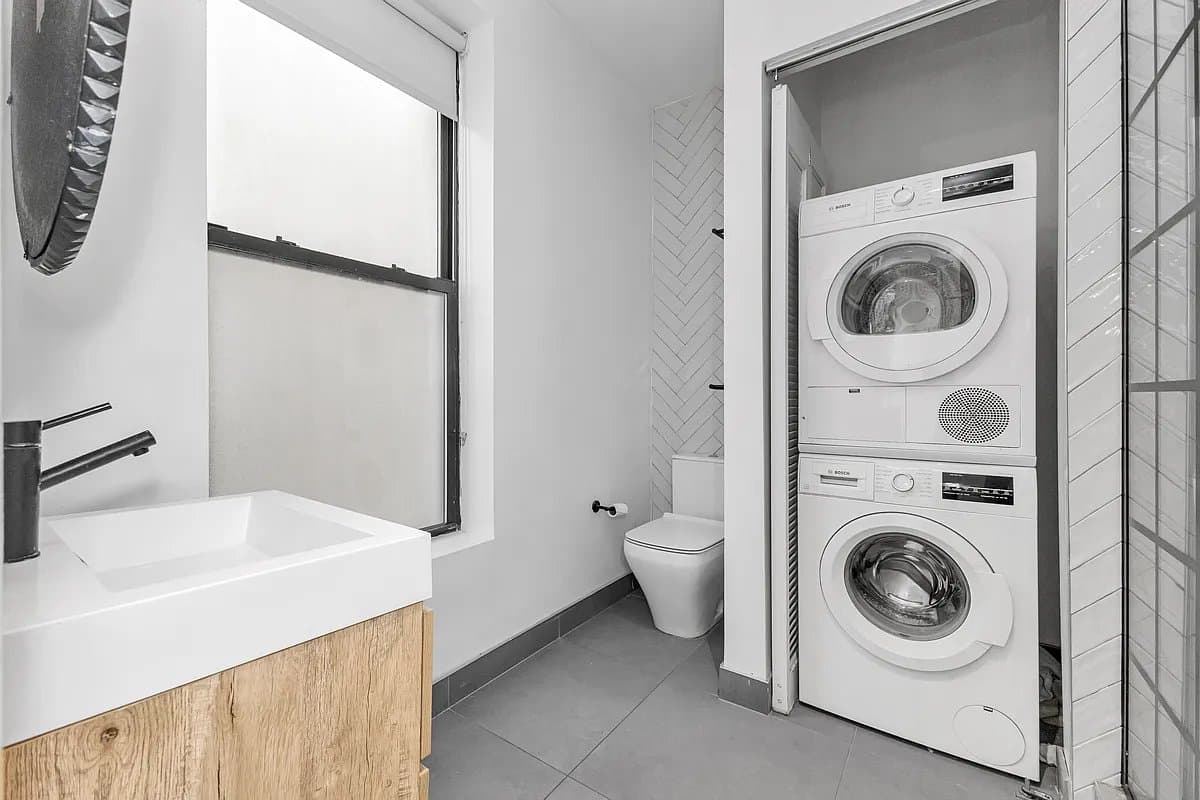 4 bed apartment at 245 Eldridge Street, Unit 2R, Lower East Side, photo 8 of 12