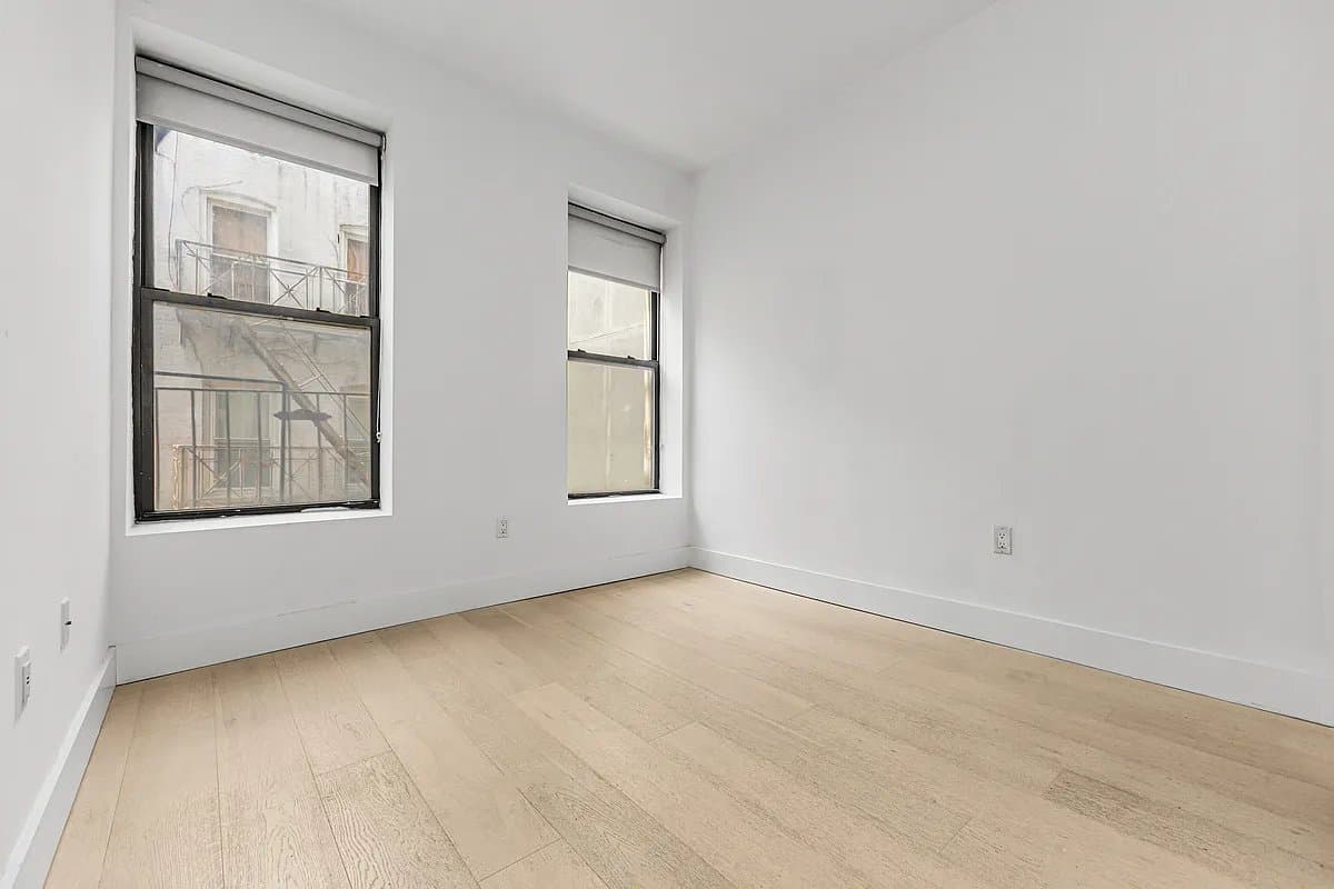 4 bed apartment at 245 Eldridge Street, Unit 2R, Lower East Side, photo 7 of 12